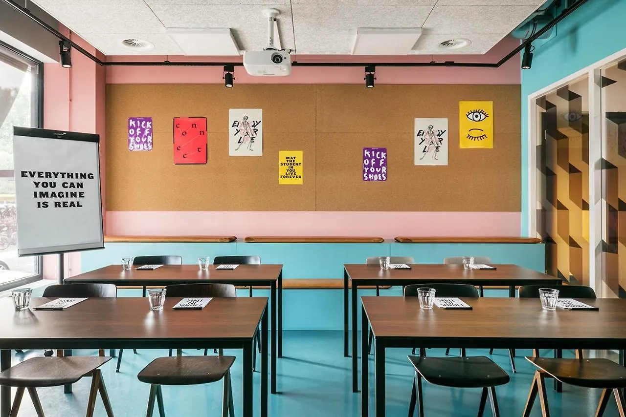 فندق The Social Hub Amsterdam West 4 Star 4*,