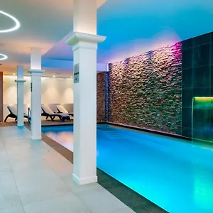 Corendon New-west, A Tribute Portfolio Hotell