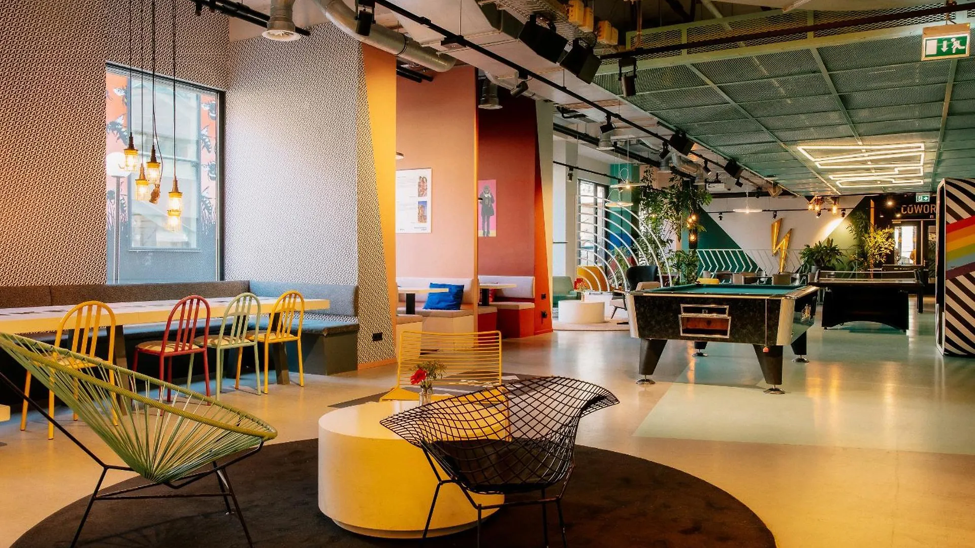 The Social Hub Amsterdam West 4 Star Hotel